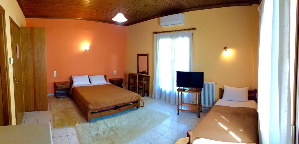 Dipla Sto Potami Hotell Chani Terevou Exteriör bild