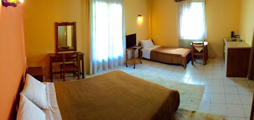 Dipla Sto Potami Hotell Chani Terevou Exteriör bild