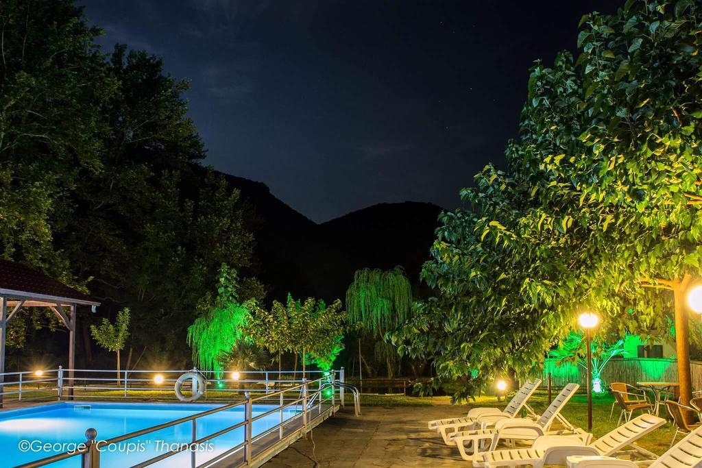 Dipla Sto Potami Hotell Chani Terevou Exteriör bild