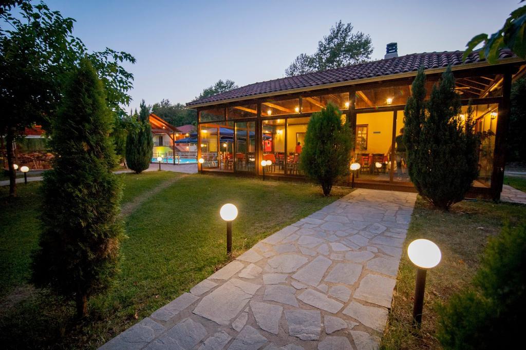 Dipla Sto Potami Hotell Chani Terevou Exteriör bild